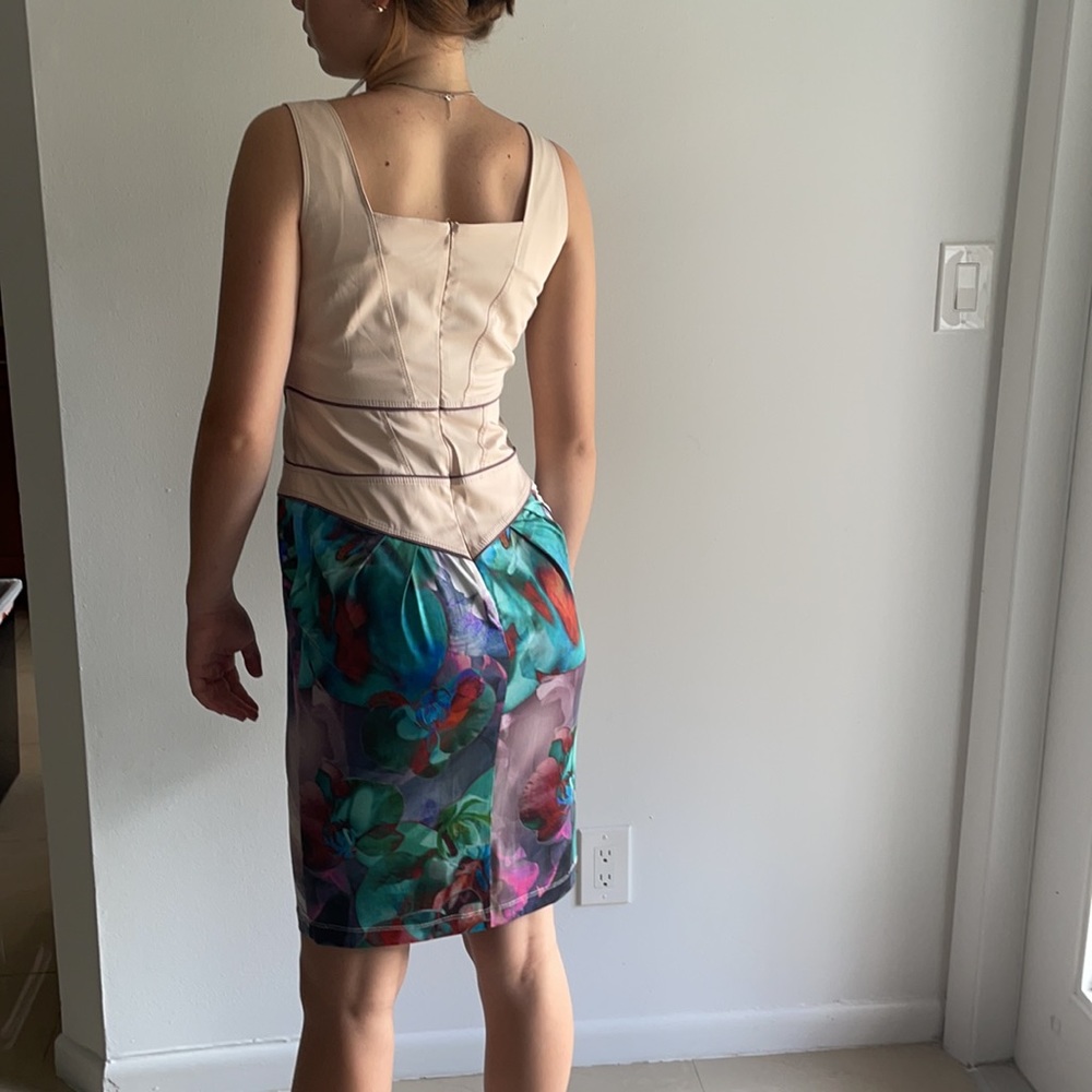 Dress - Picture 2 of 7